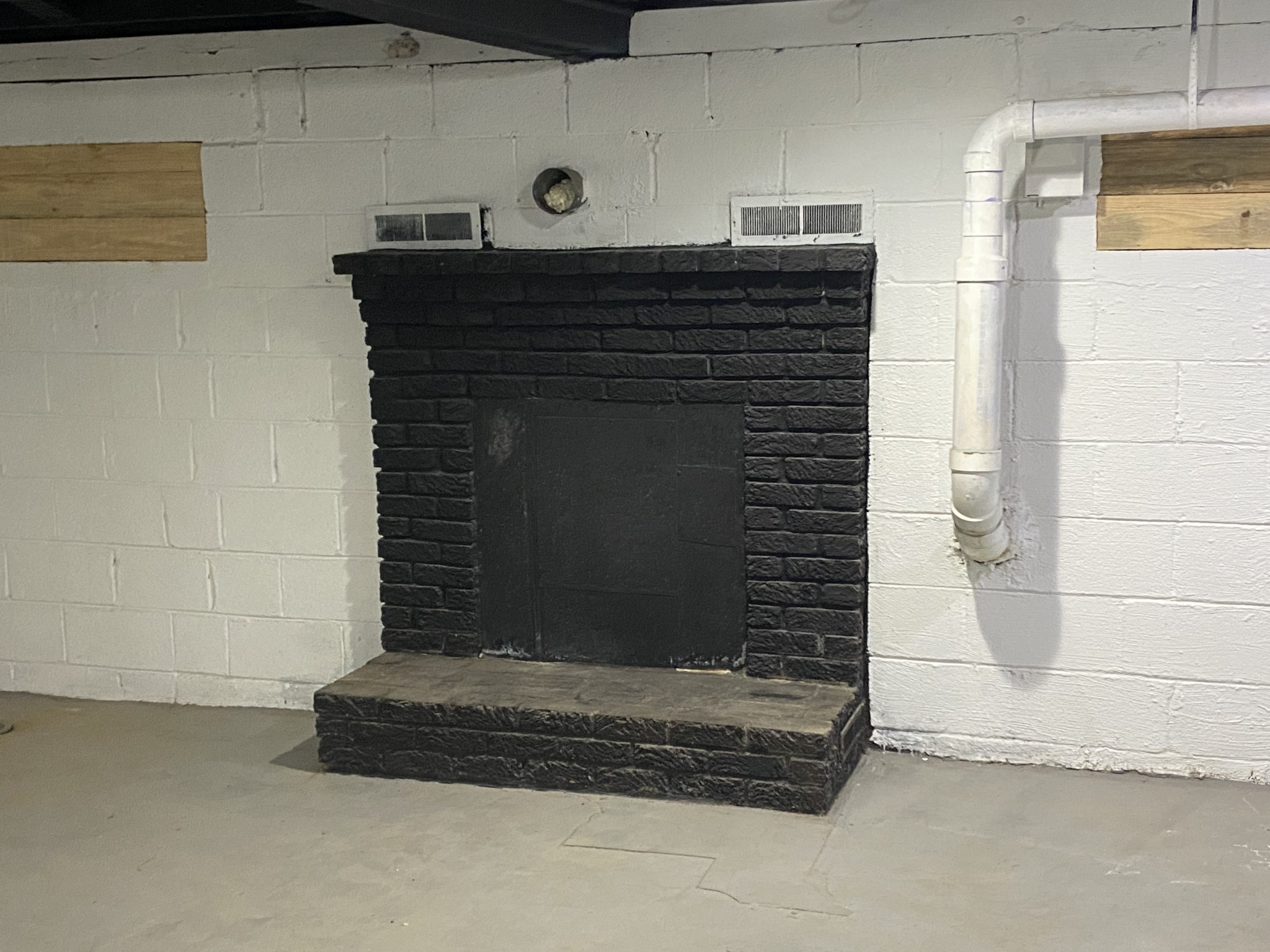 212 Rayon Dr