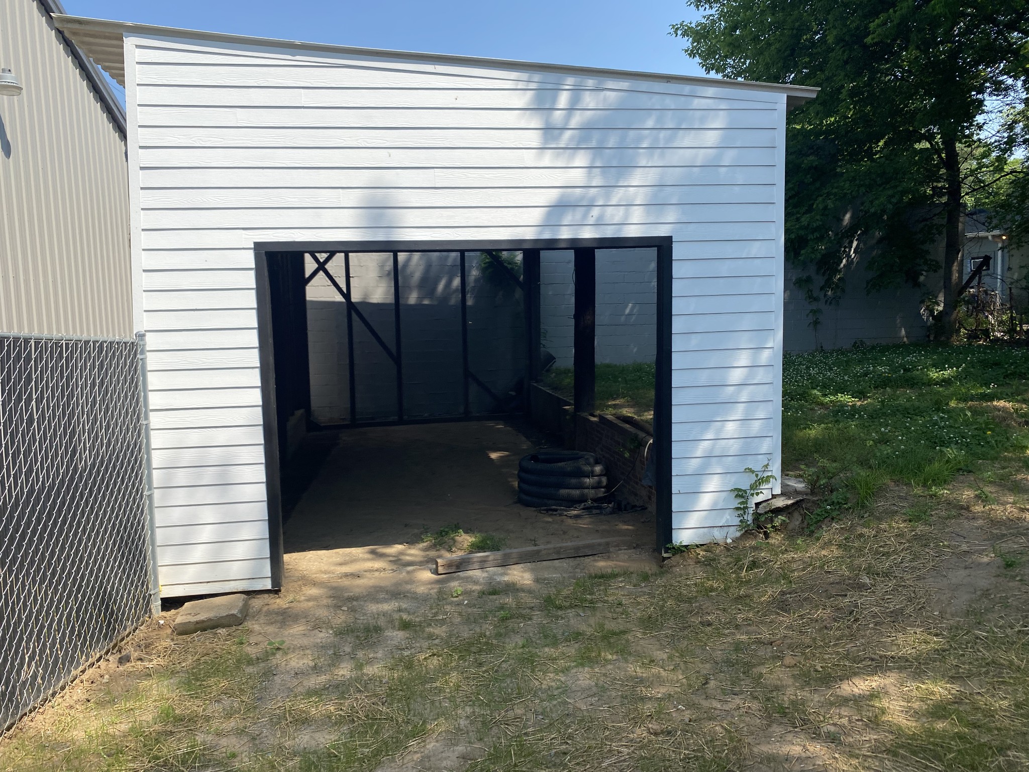 212 Rayon Dr