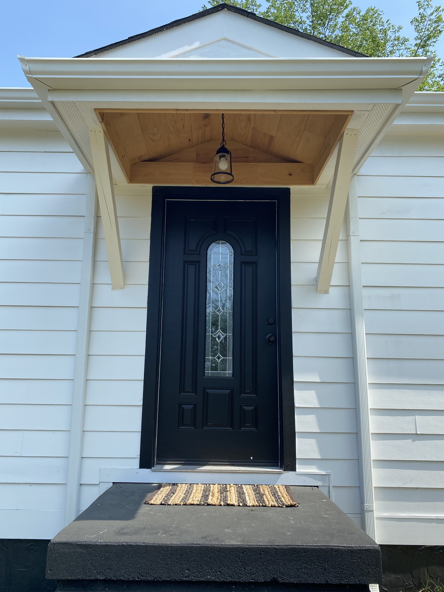 212 Rayon Dr