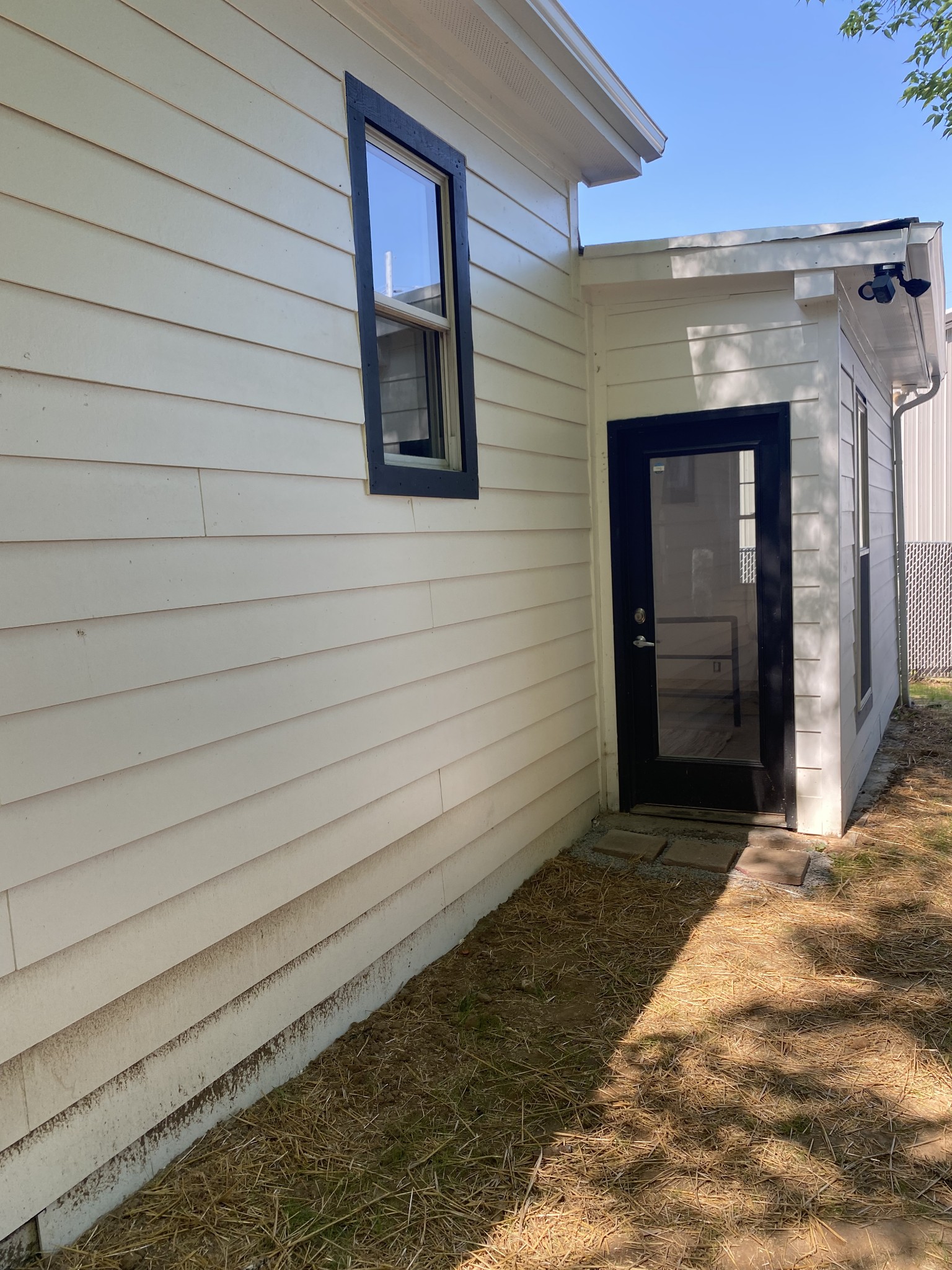 212 Rayon Dr