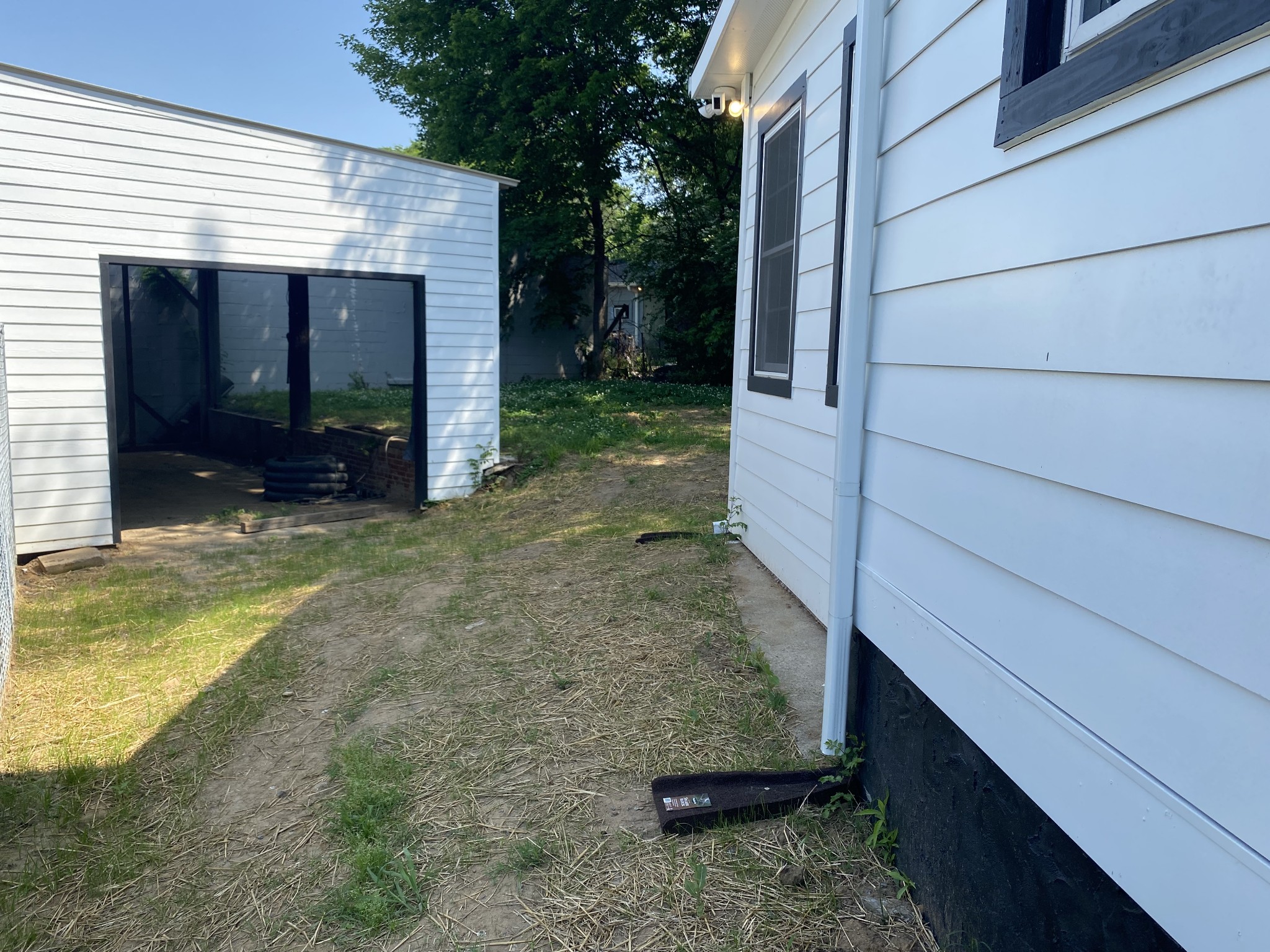212 Rayon Dr