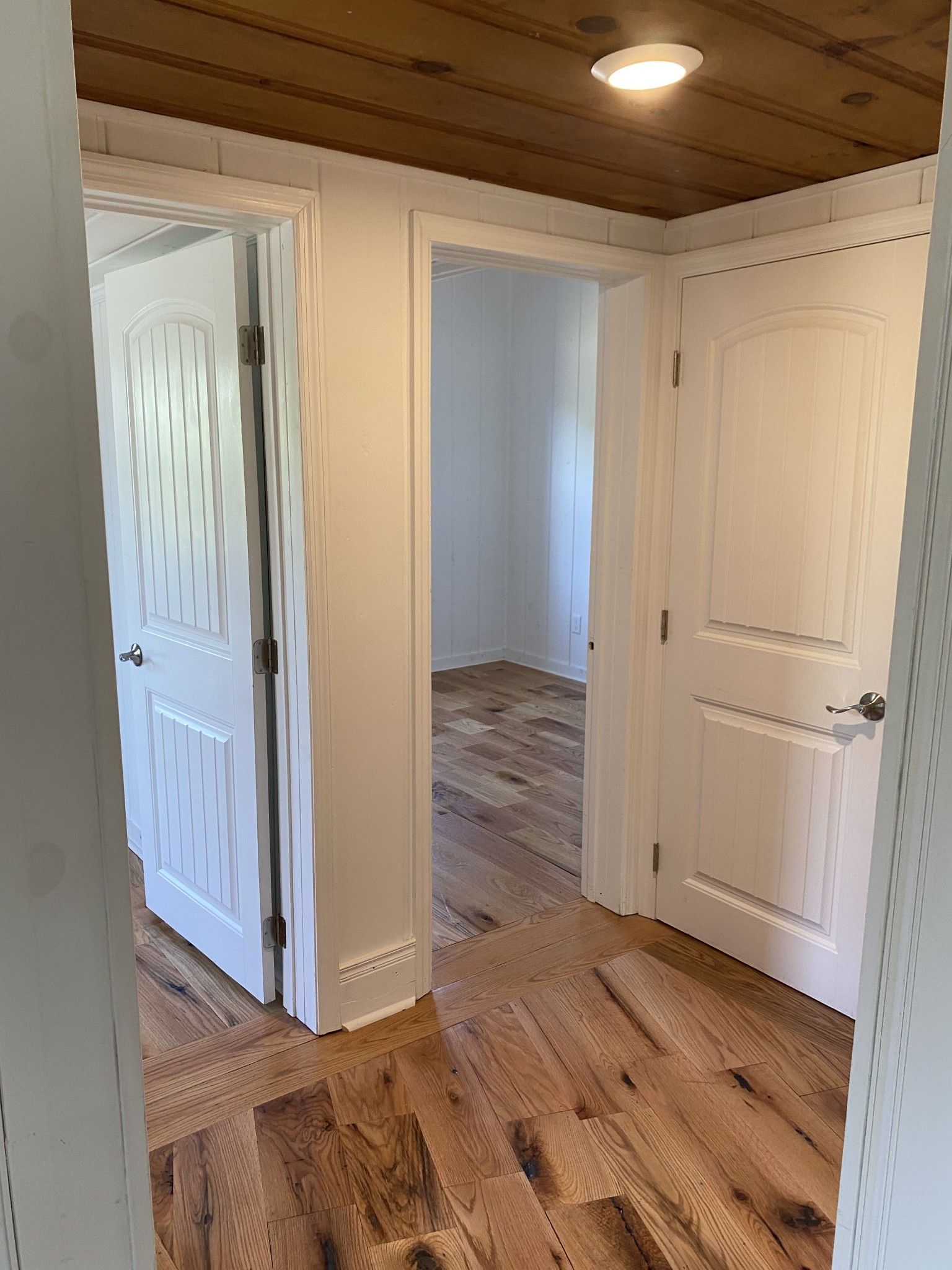 212 Rayon Dr