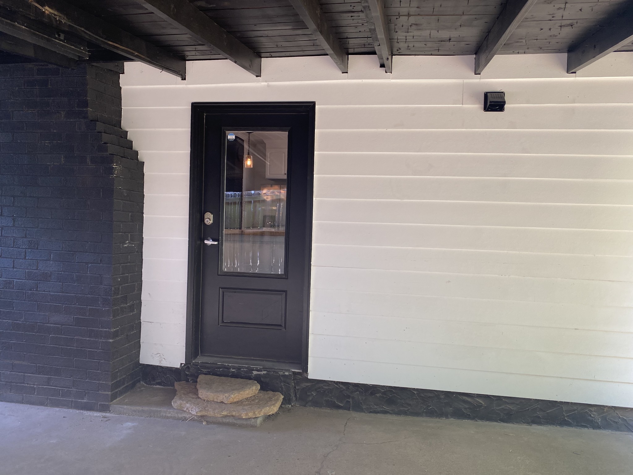 212 Rayon Dr