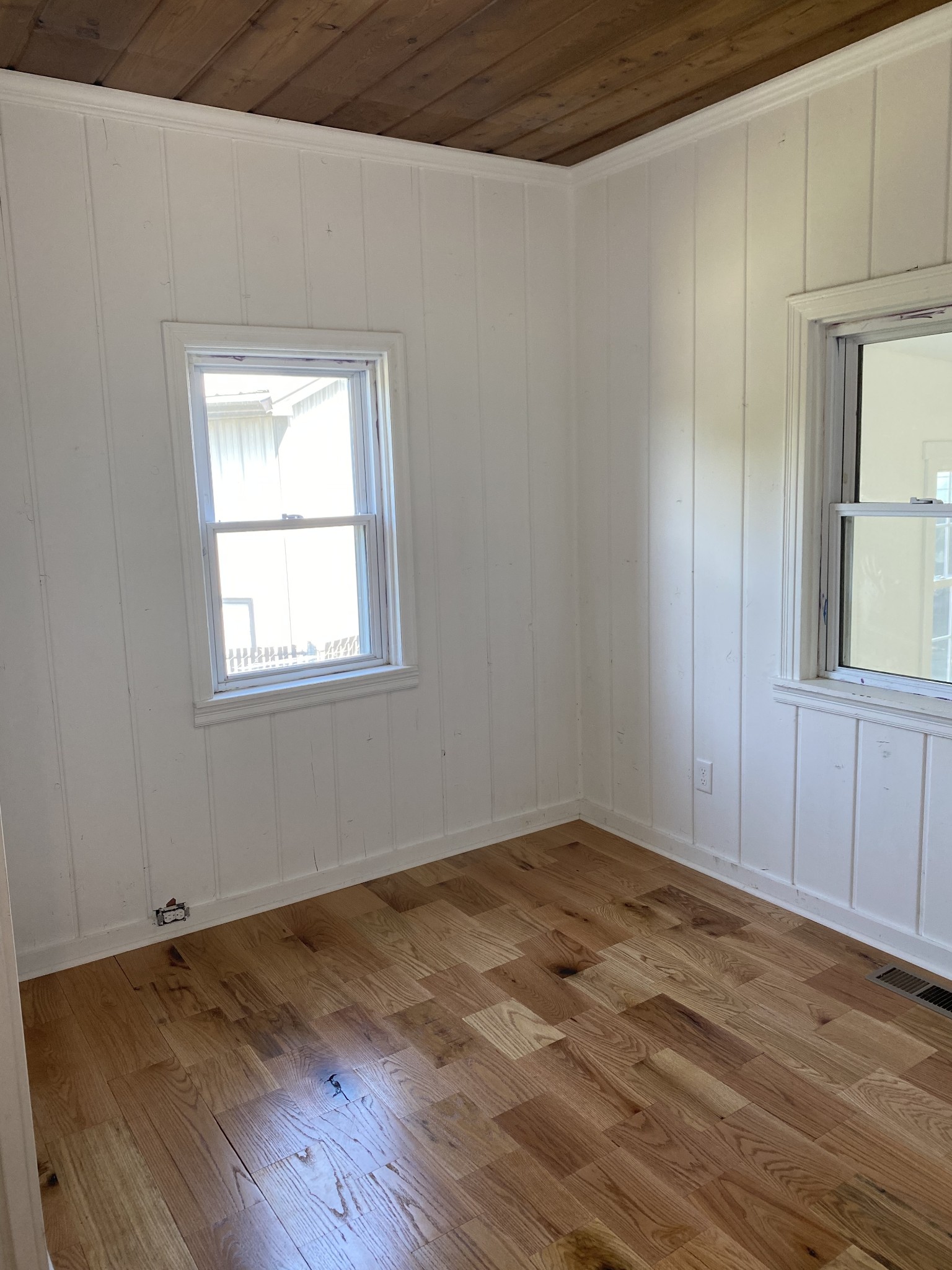 212 Rayon Dr