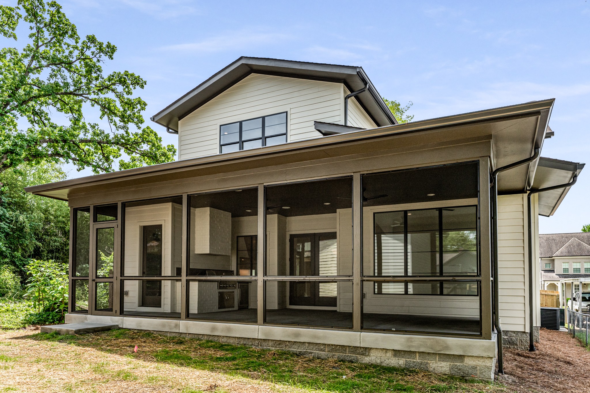 4704 Dakota Ave