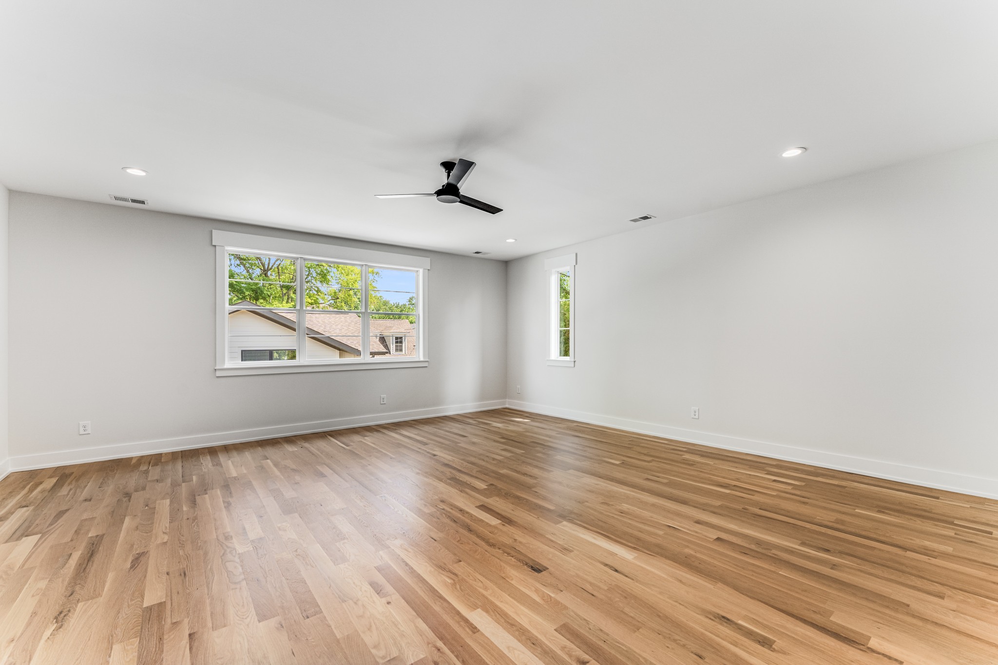 4704 Dakota Ave