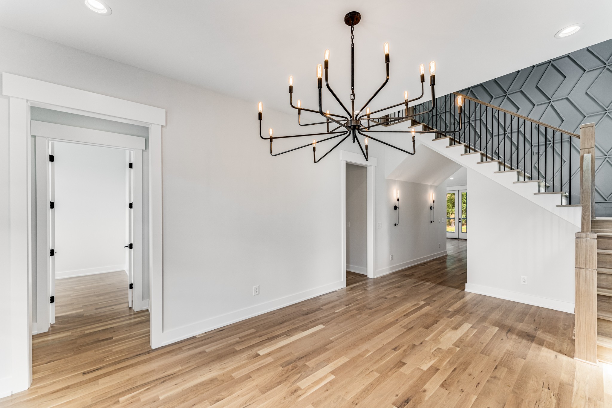4704 Dakota Ave
