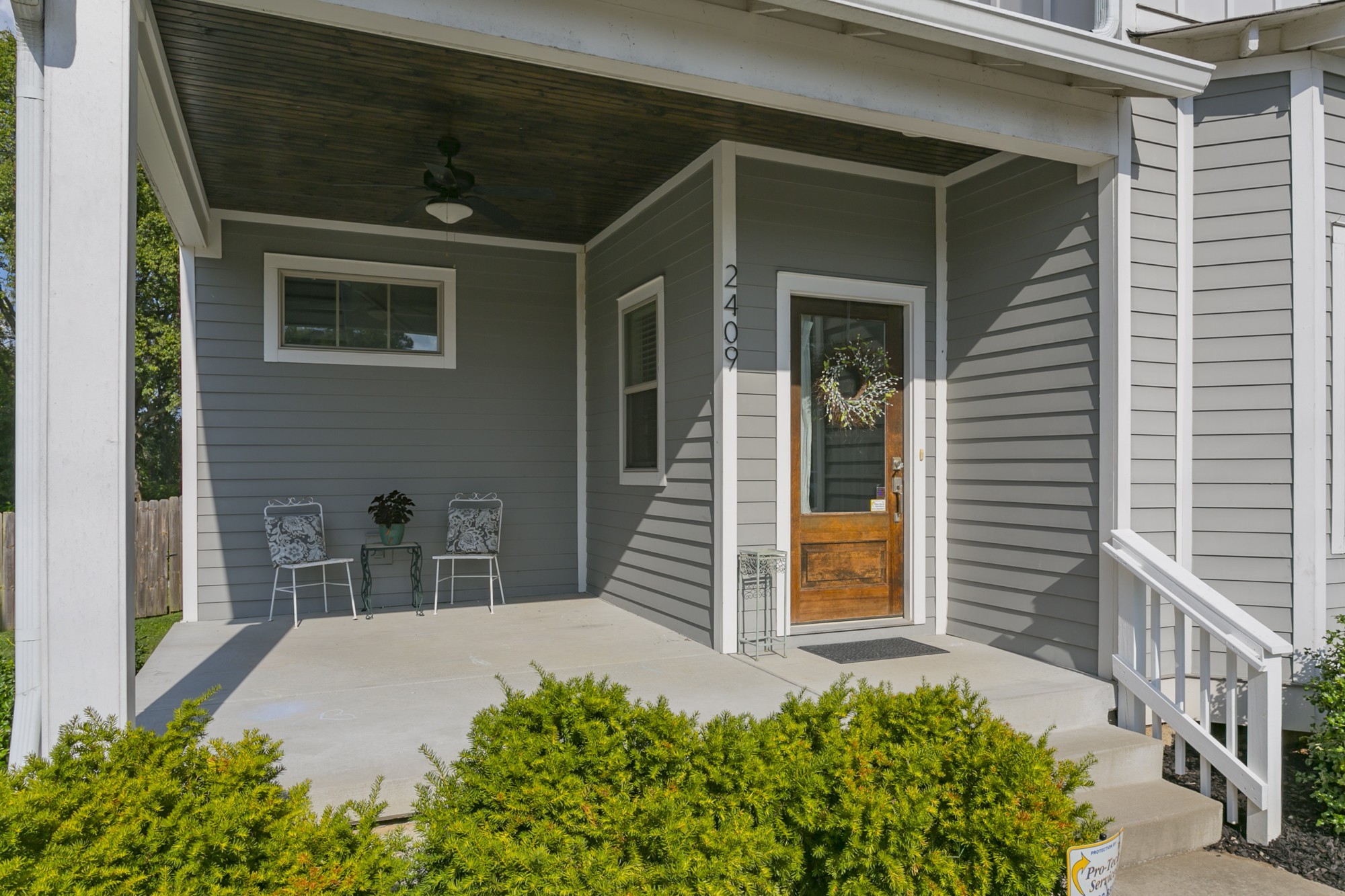 2409B Chapman Dr