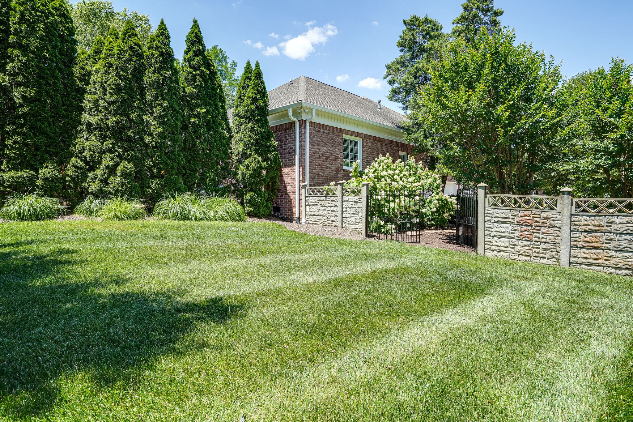 917 Yearling Way