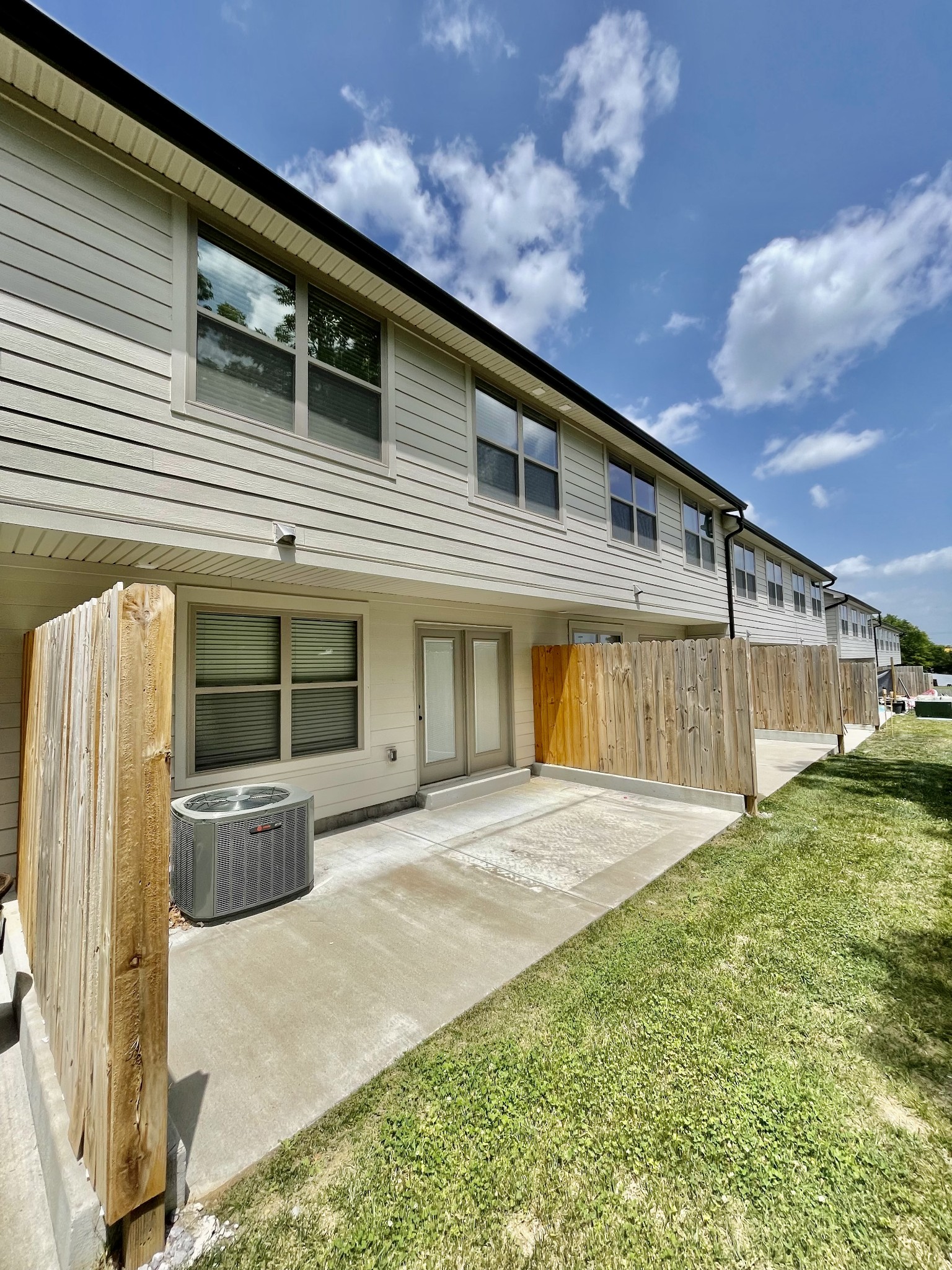 275 Signature Pl