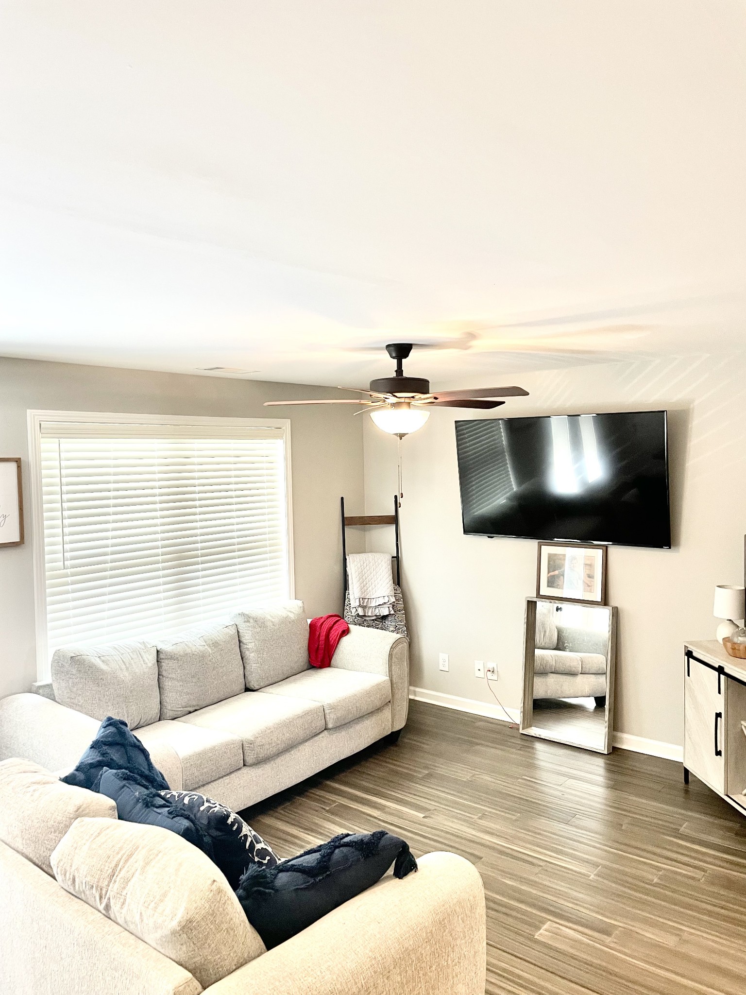 275 Signature Pl
