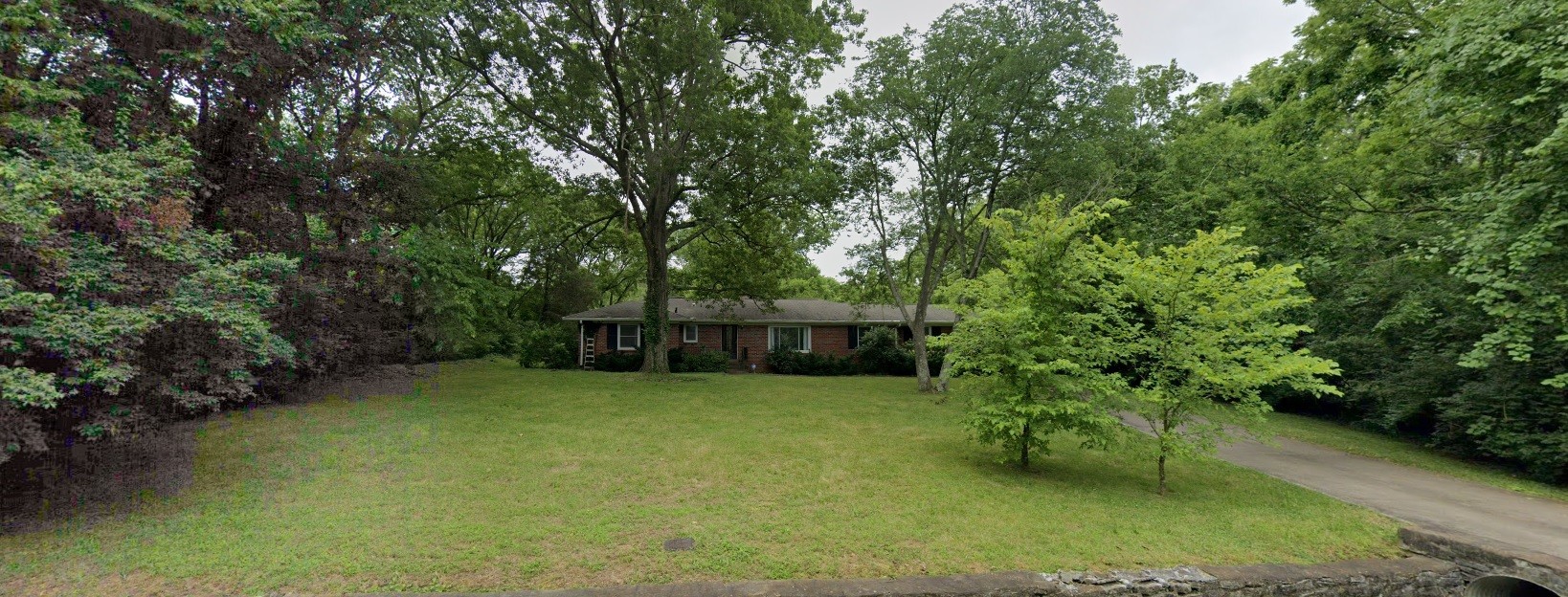 6211 Brownlee Dr