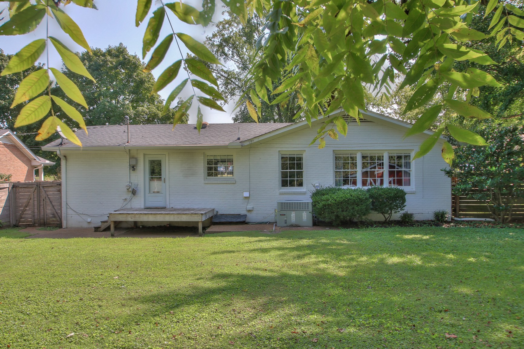 1502 Figuers Dr