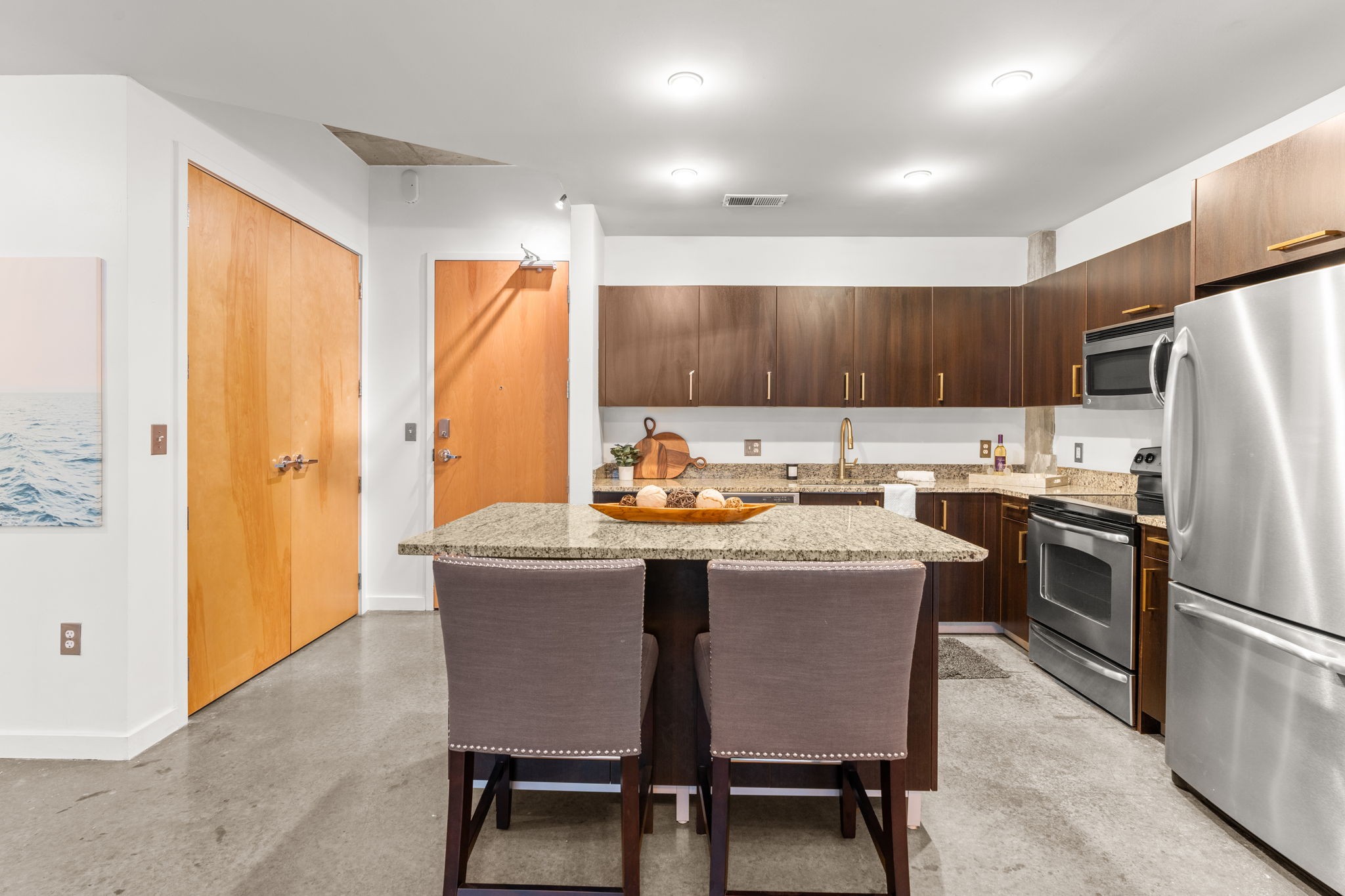 600 12th Ave, S Unit: 401