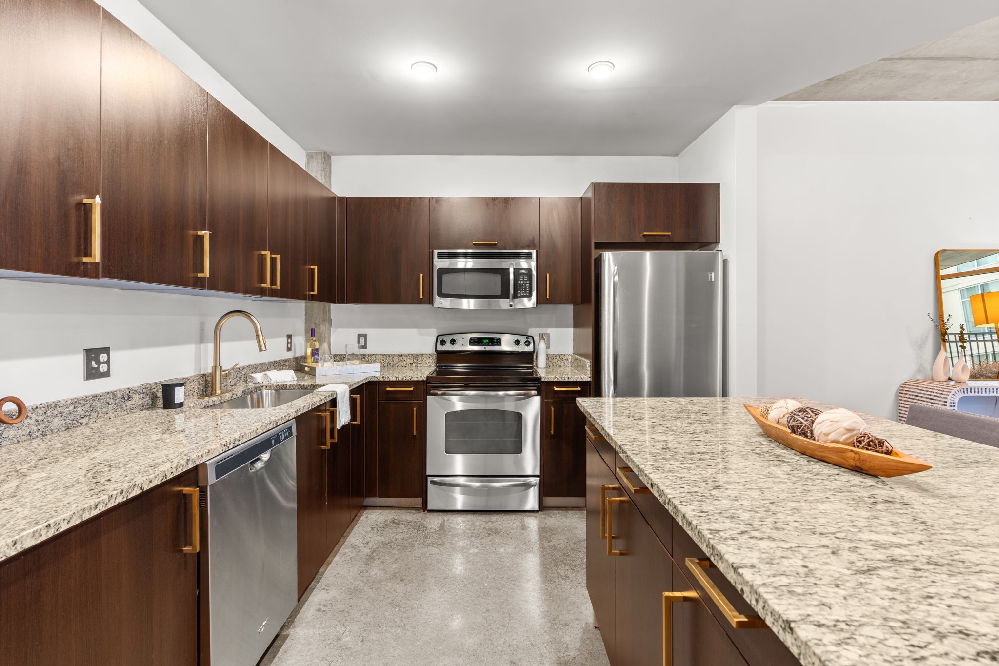 600 12th Ave, S Unit: 401