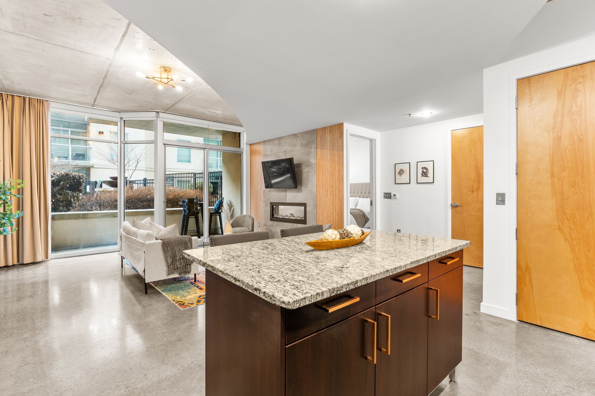 600 12th Ave, S Unit: 401