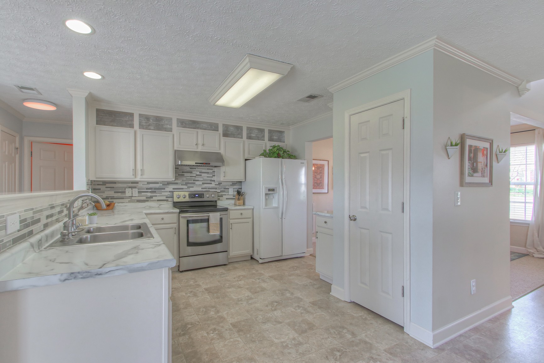 1029 Lowrey Pl