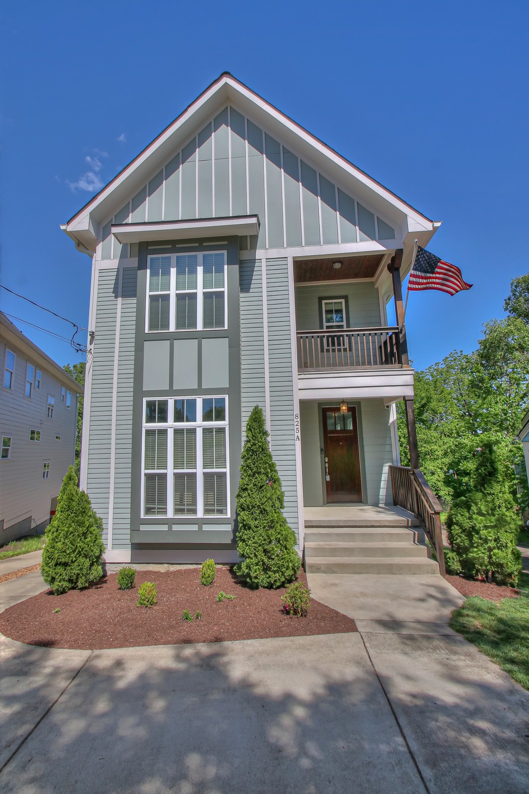 825A Dewees Ave