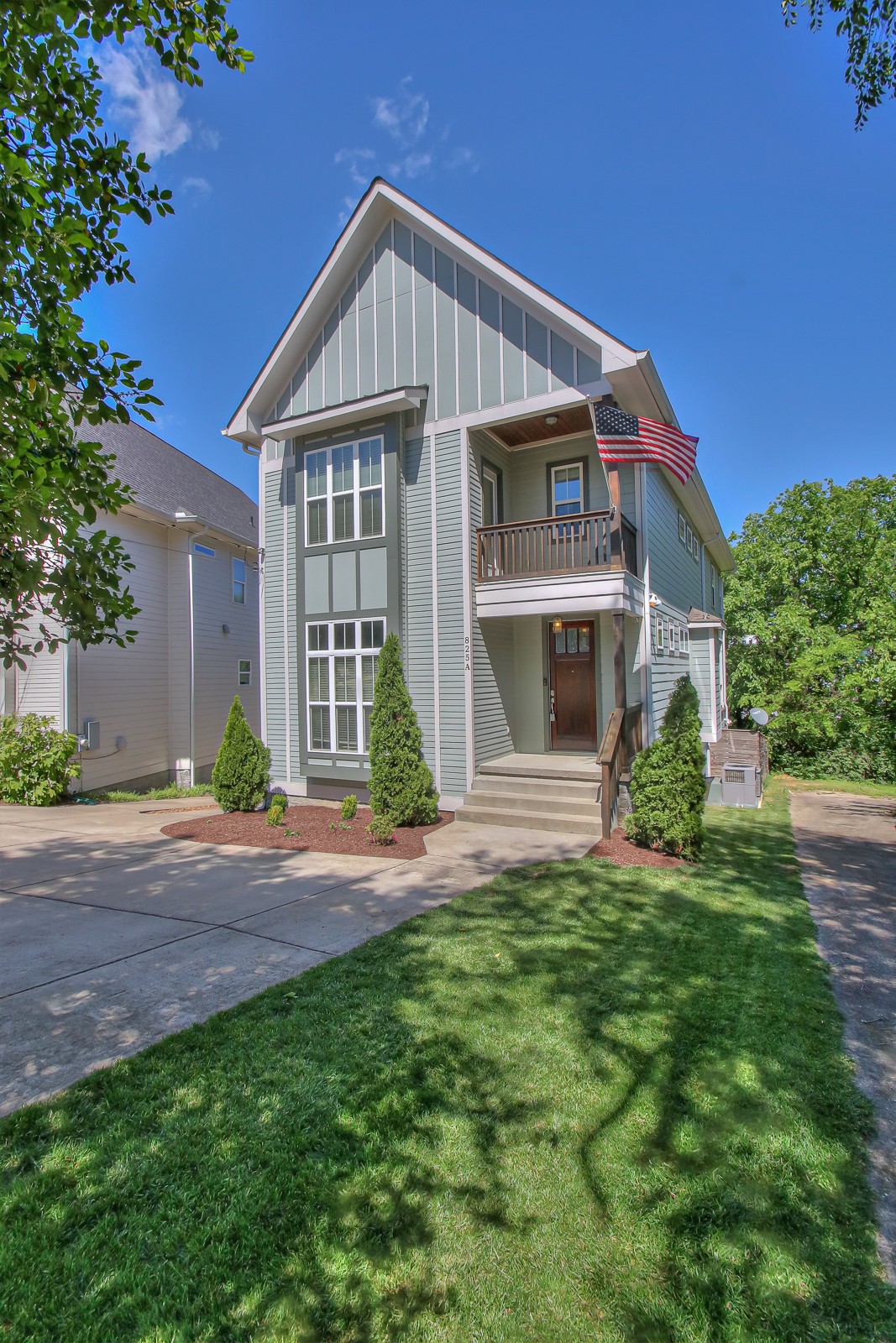 825A Dewees Ave