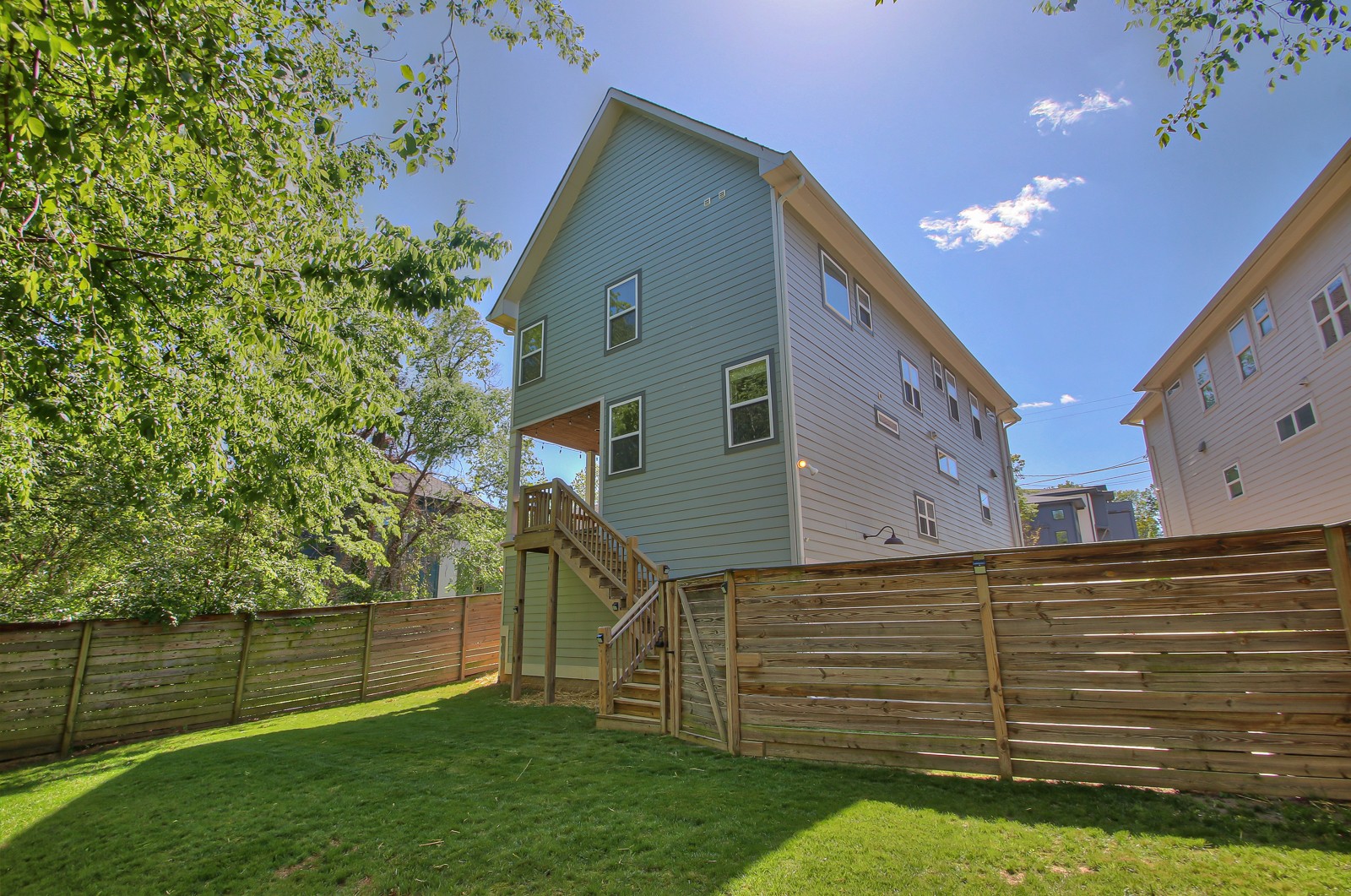825A Dewees Ave