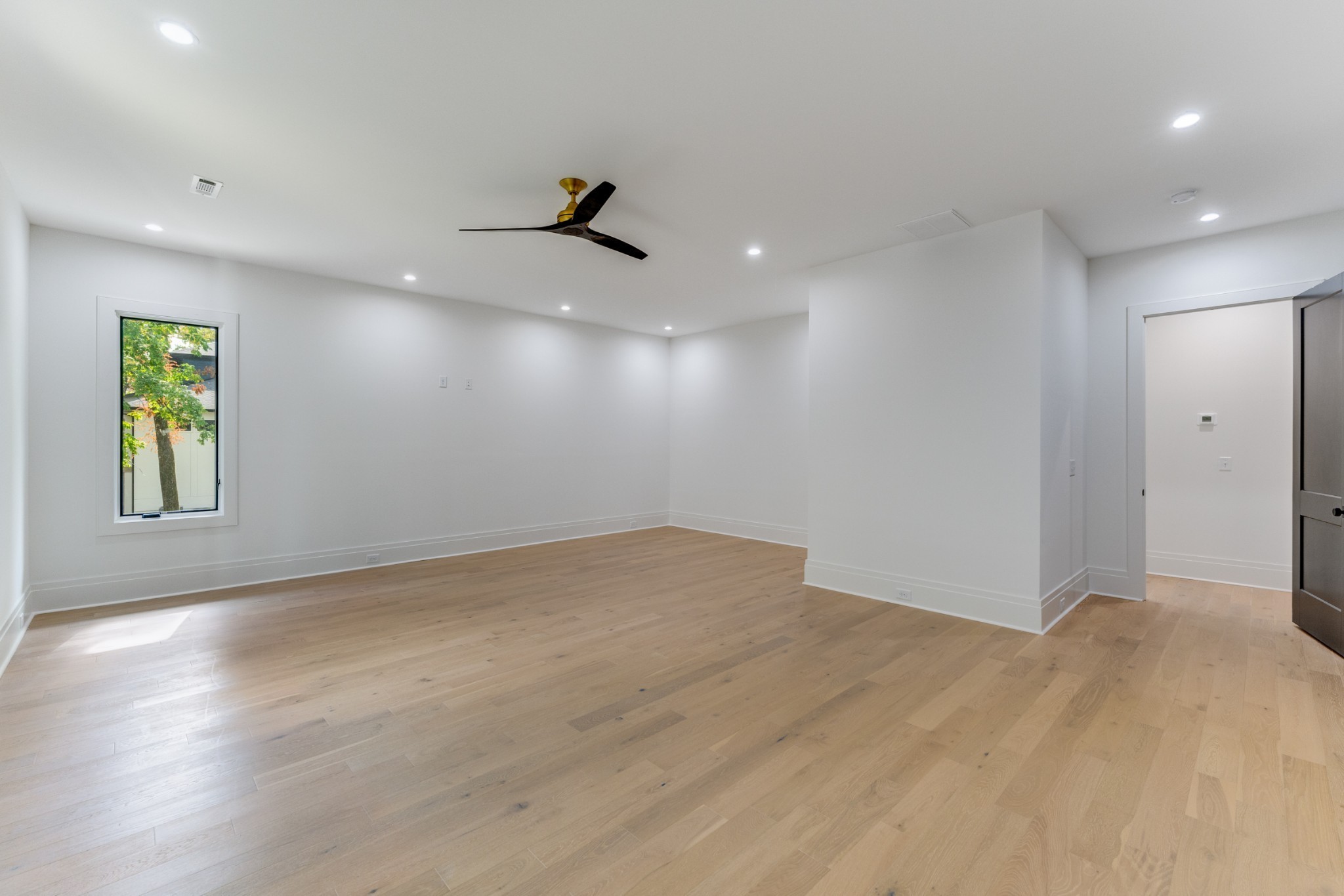 4612 Belmont Park Ter