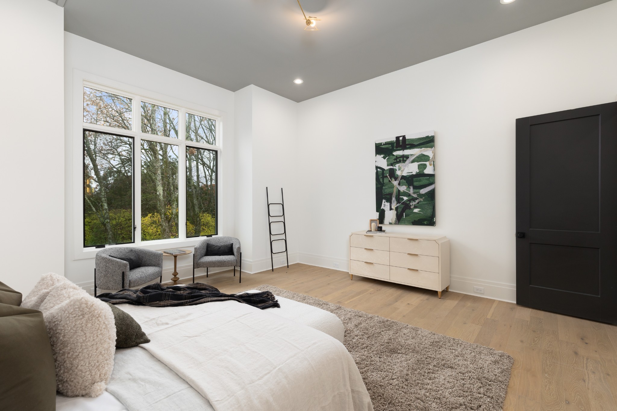 4612 Belmont Park Ter