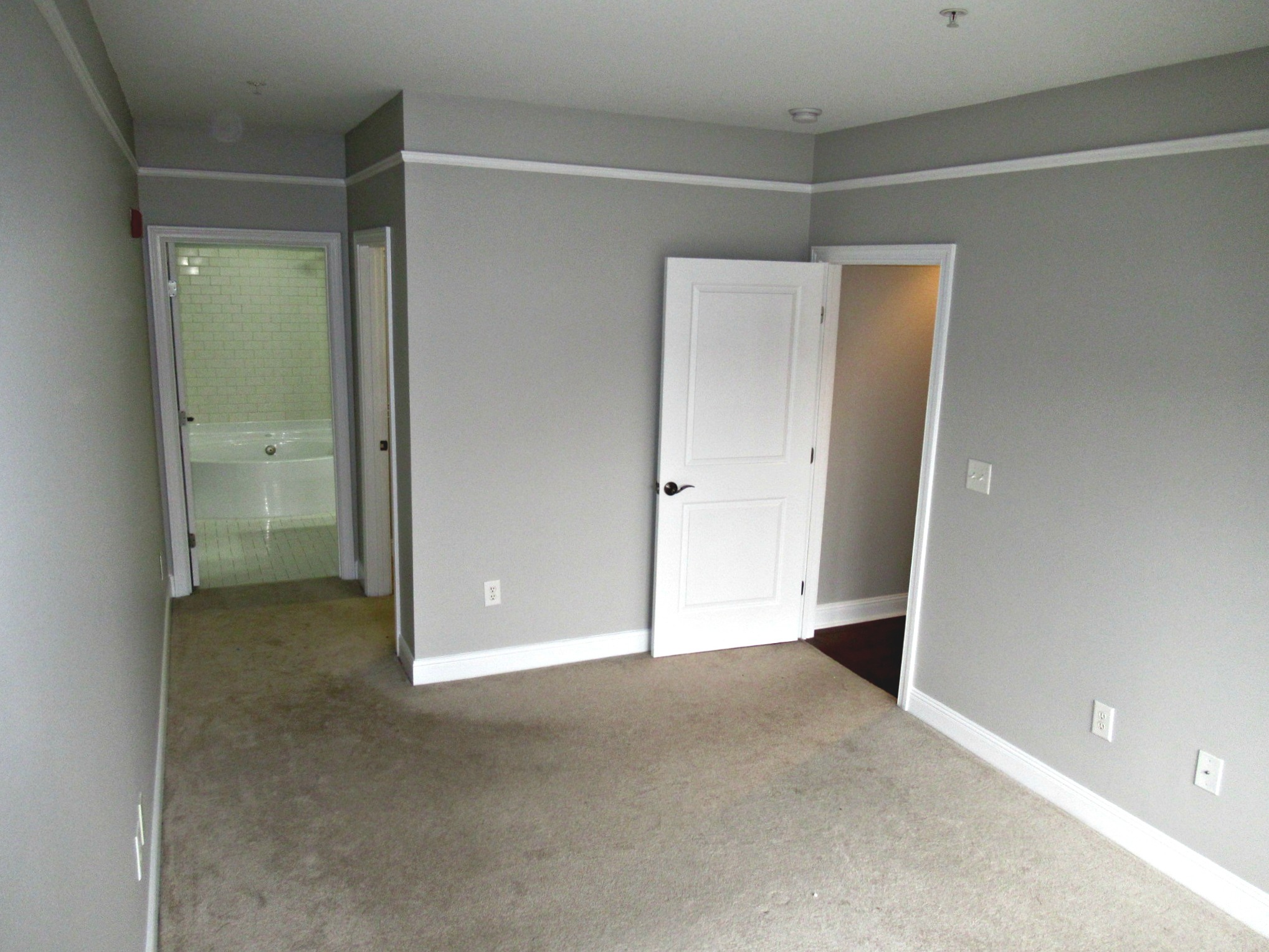 1015 Fatherland St Unit: 206