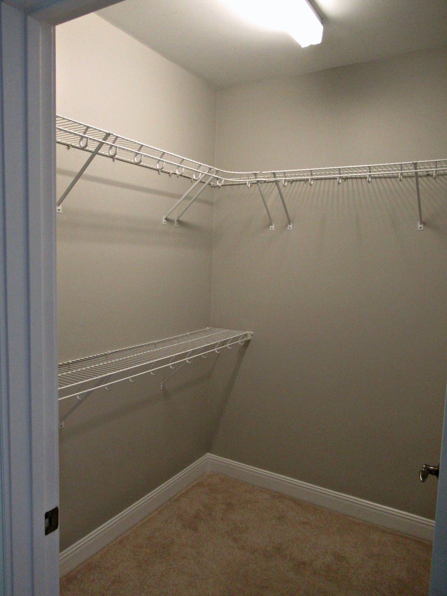 1015 Fatherland St Unit: 206