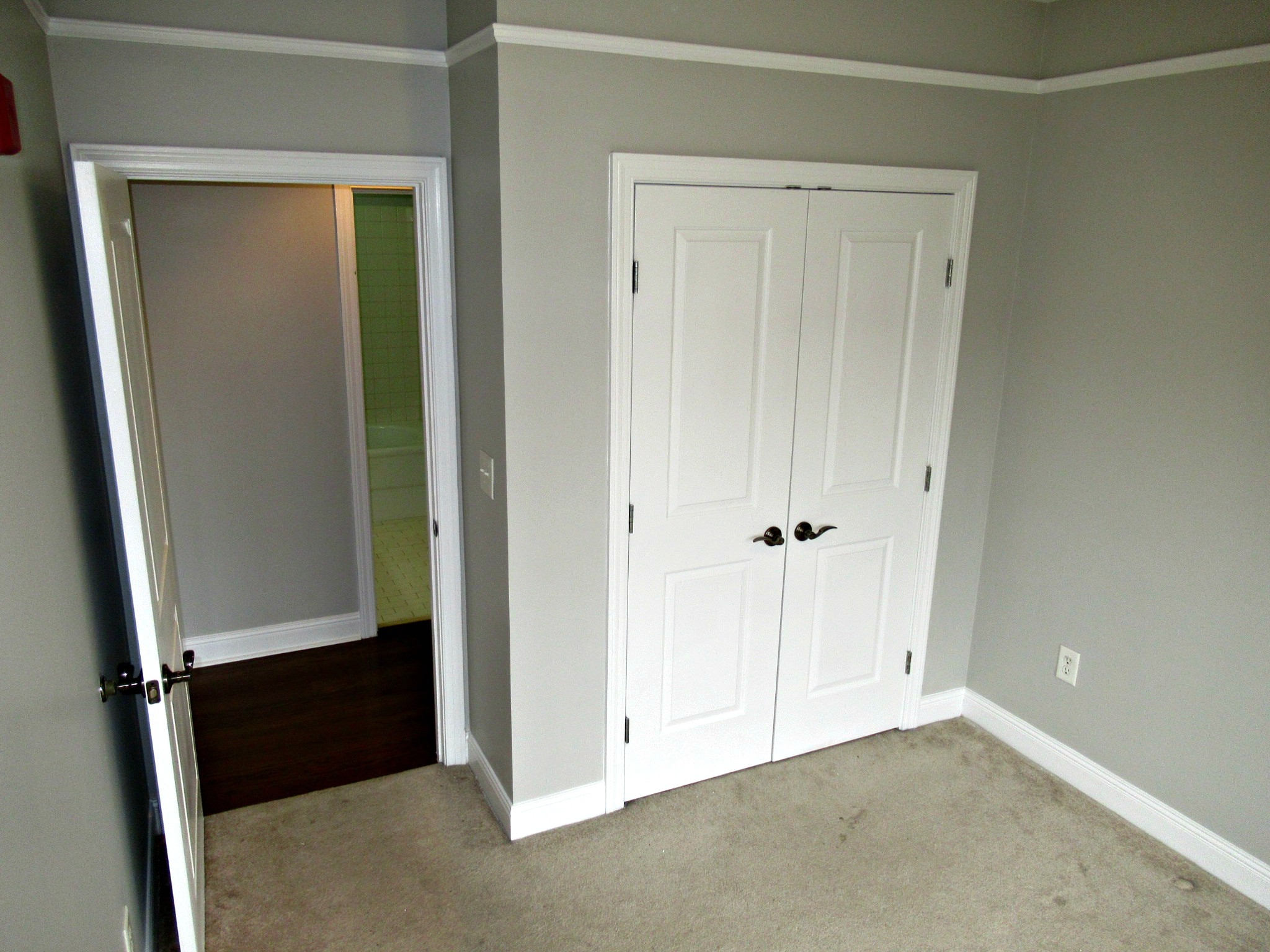 1015 Fatherland St Unit: 206