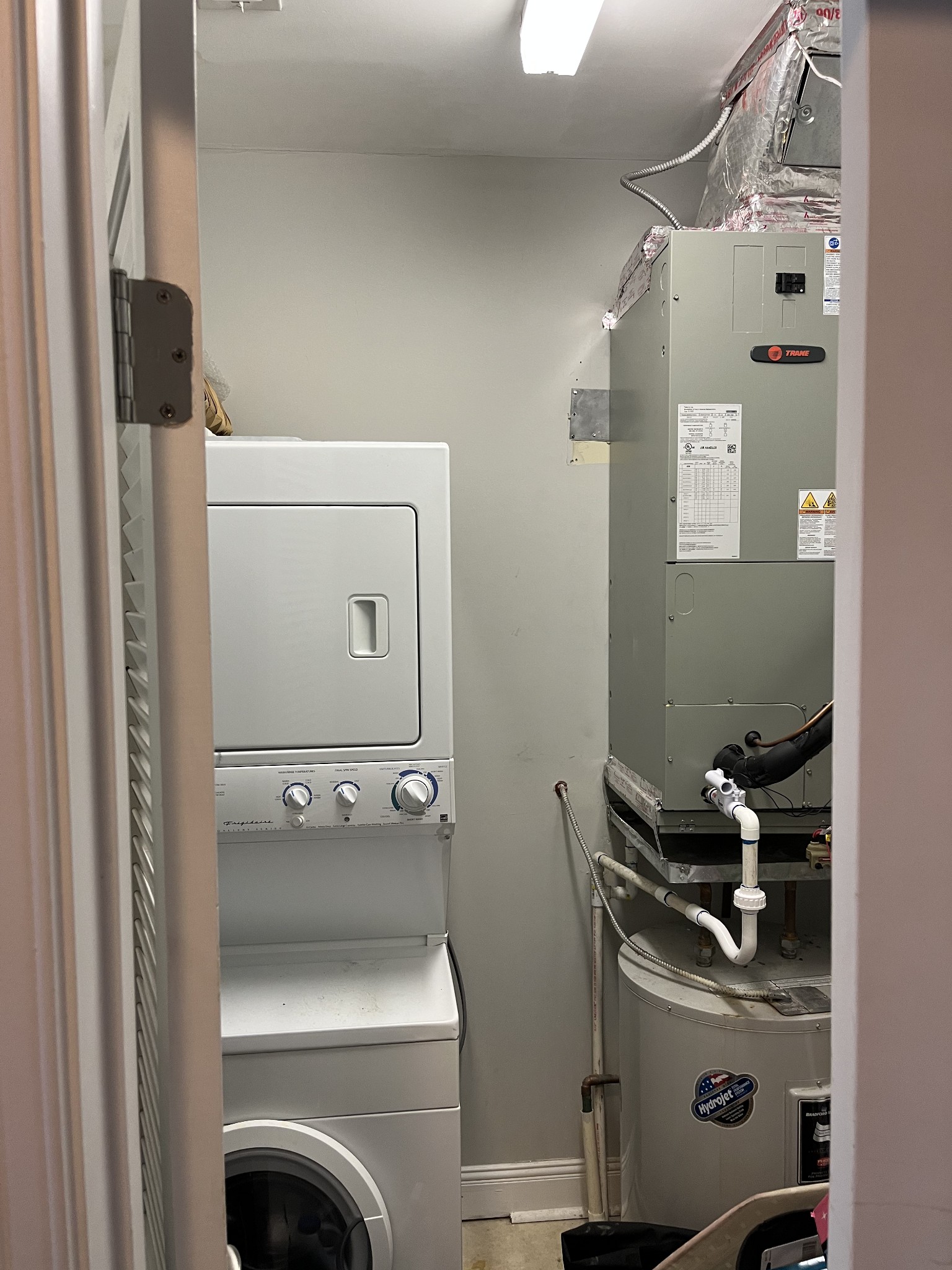 1015 Fatherland St Unit: 206