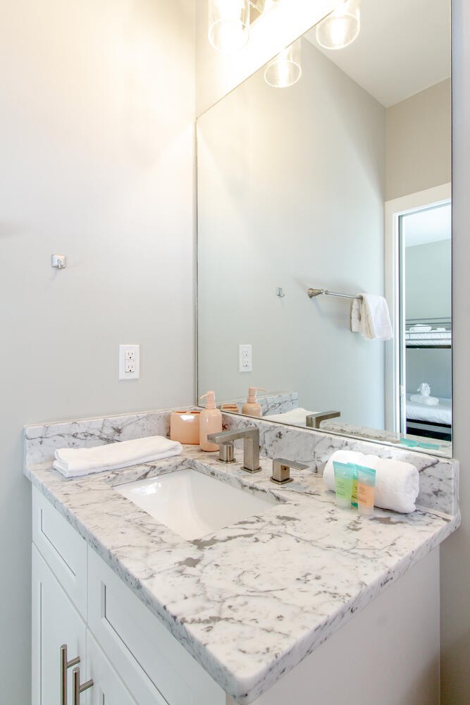 2410 Meharry Blvd Unit: 12