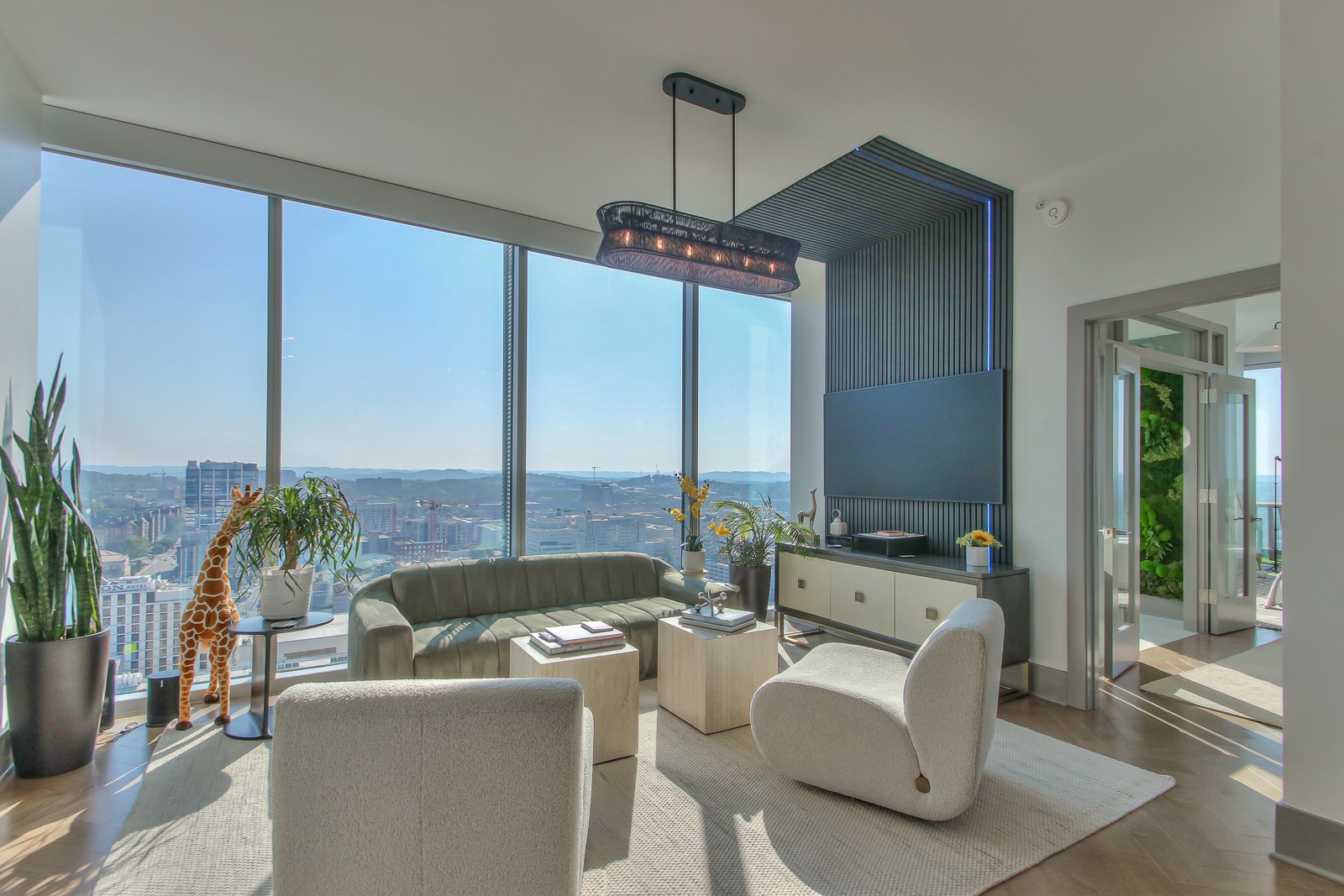 1616 West End Ave Unit: 2401