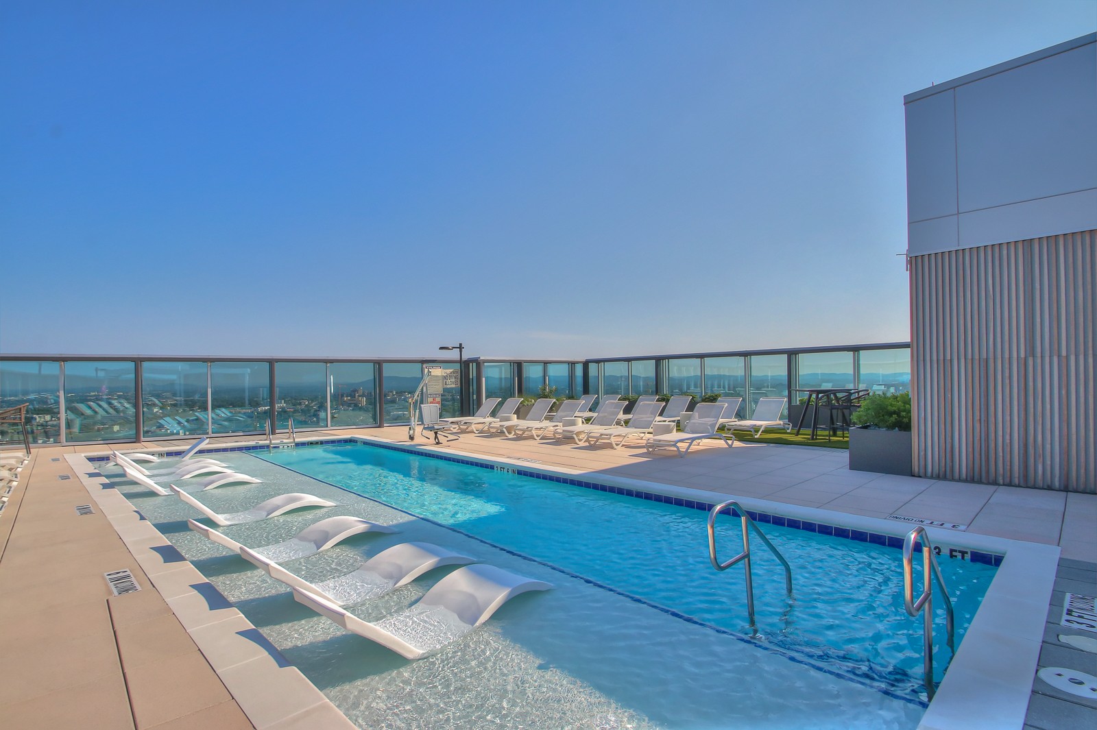 1616 West End Ave Unit: 2401