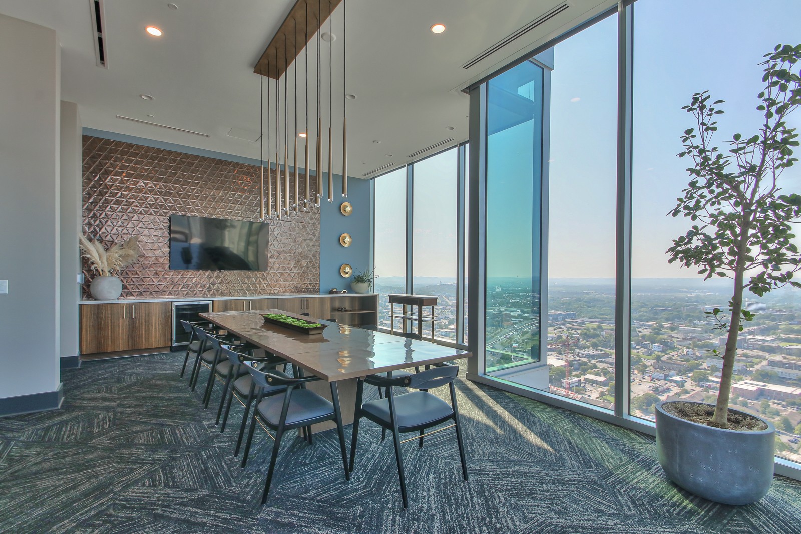 1616 West End Ave Unit: 2401