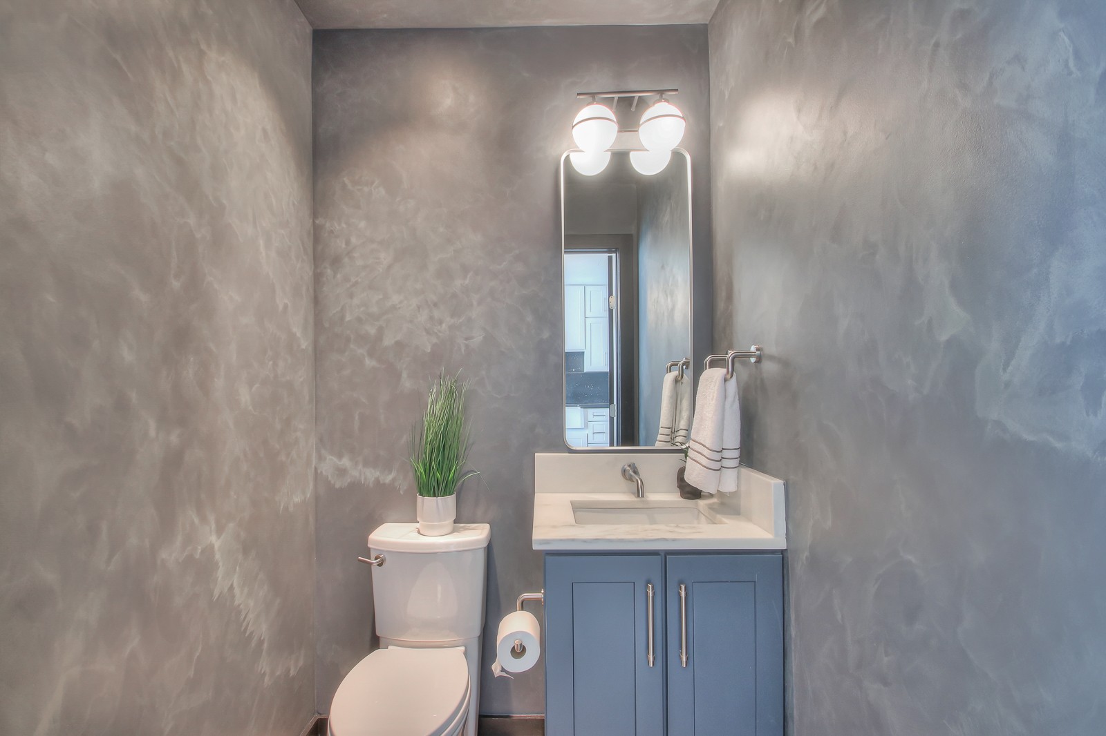 1616 West End Ave Unit: 2401