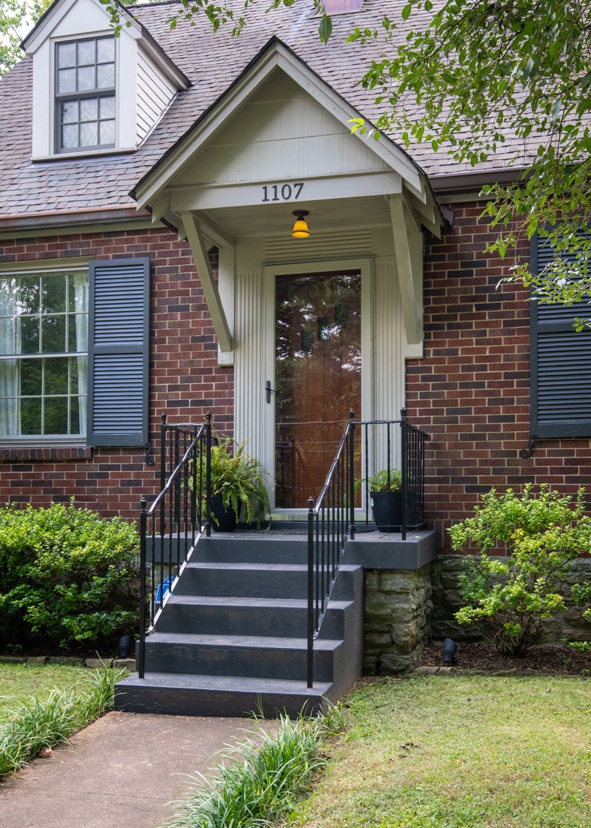 1107 Clayton Ave