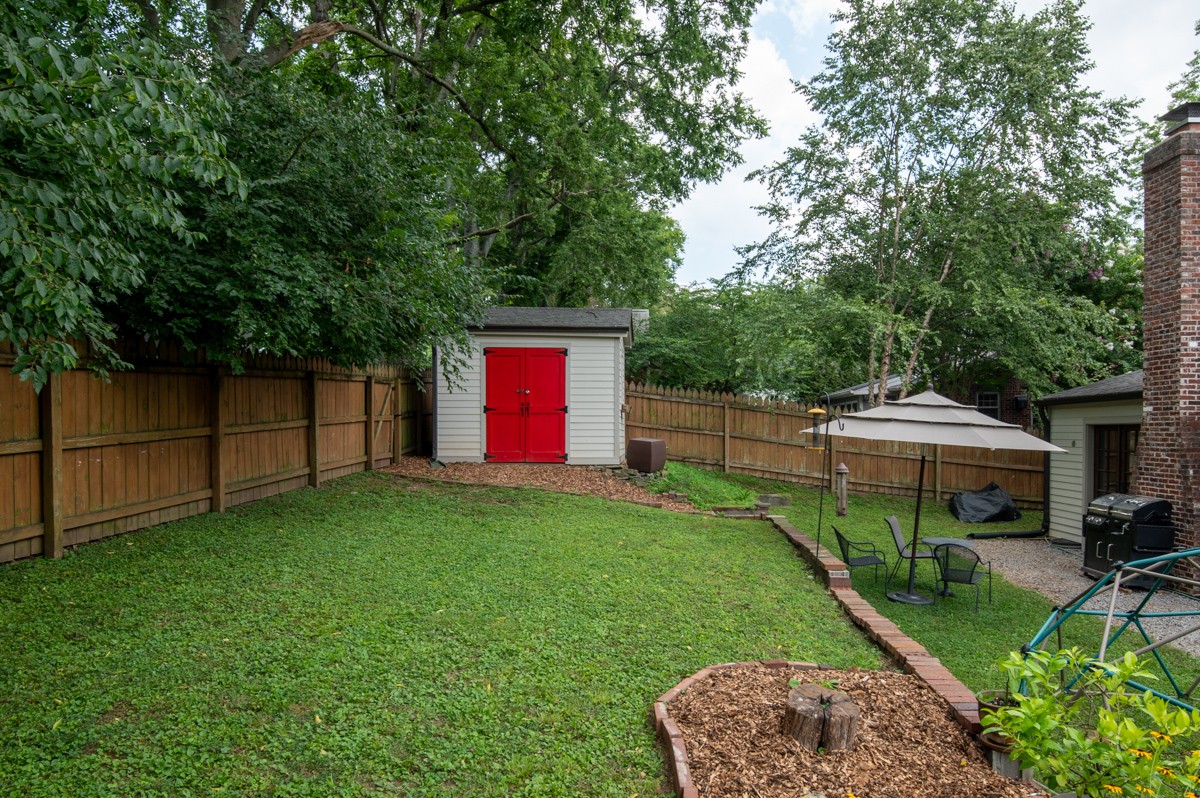 1107 Clayton Ave