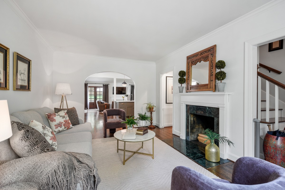 1107 Clayton Ave