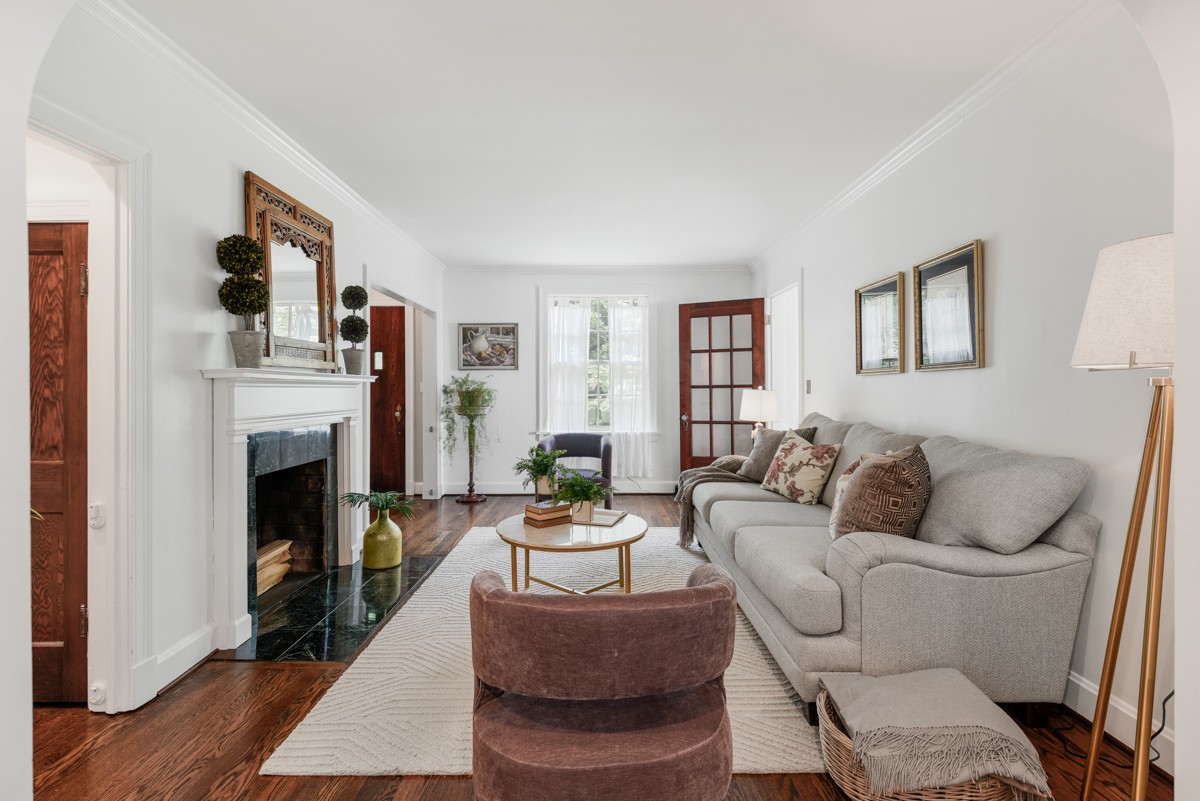 1107 Clayton Ave