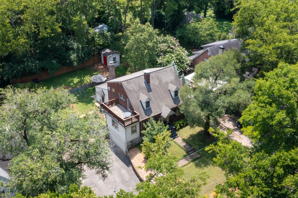 1107 Clayton Ave