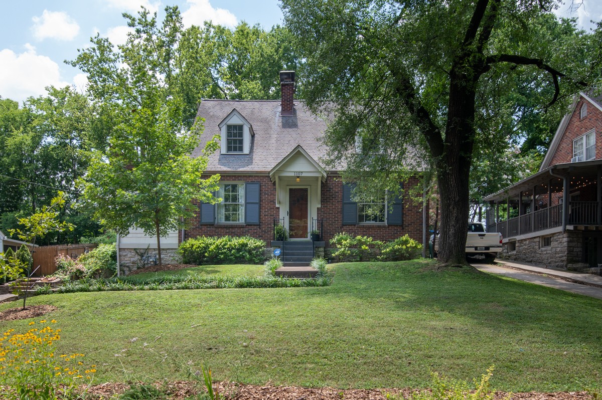 1107 Clayton Ave