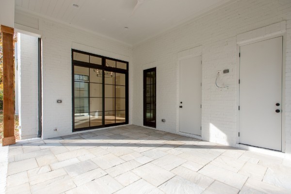 1517 Lone Oak Cir