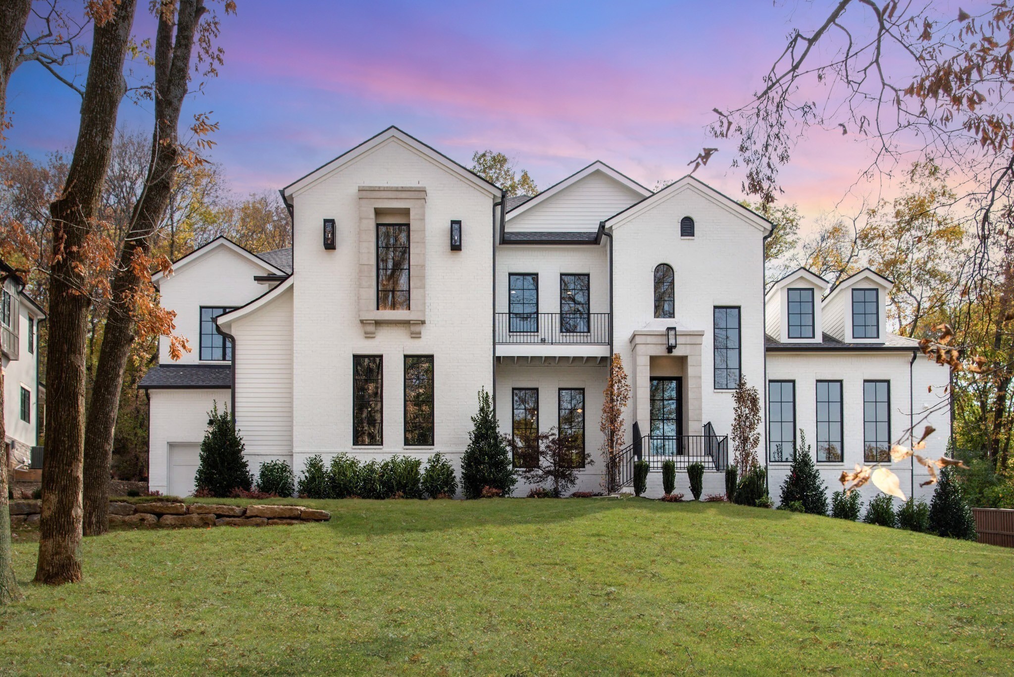 1517 Lone Oak Cir
