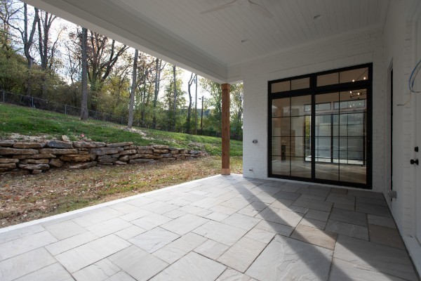 1517 Lone Oak Cir