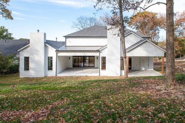 1517 Lone Oak Cir