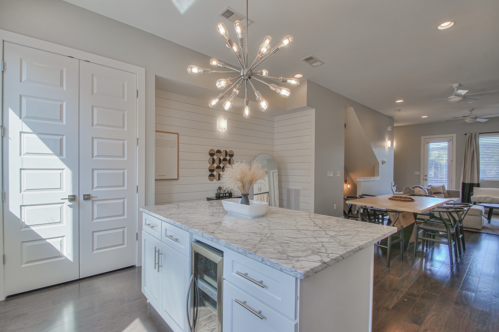 2410 Meharry Blvd Unit: 9