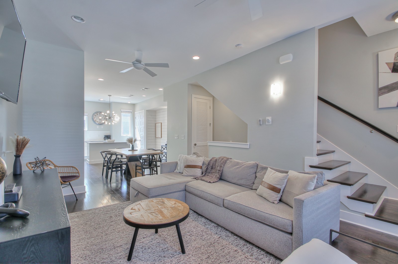 2410 Meharry Blvd Unit: 9