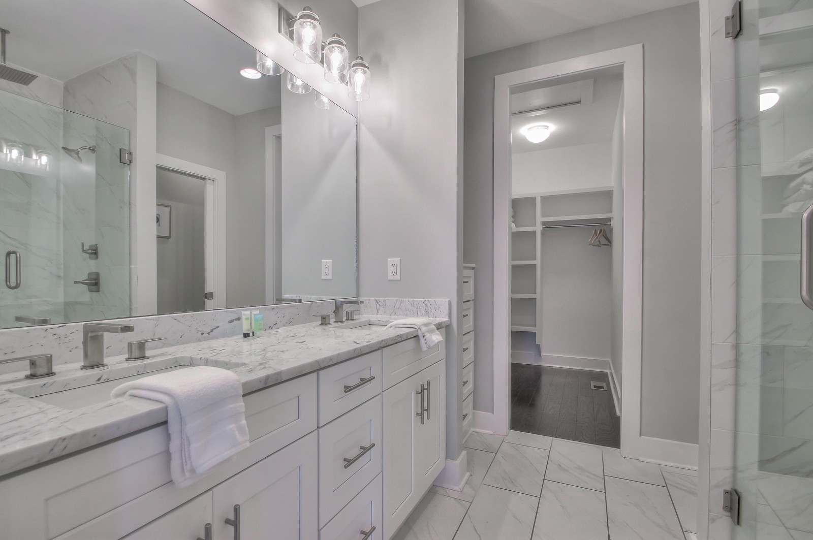2410 Meharry Blvd Unit: 9