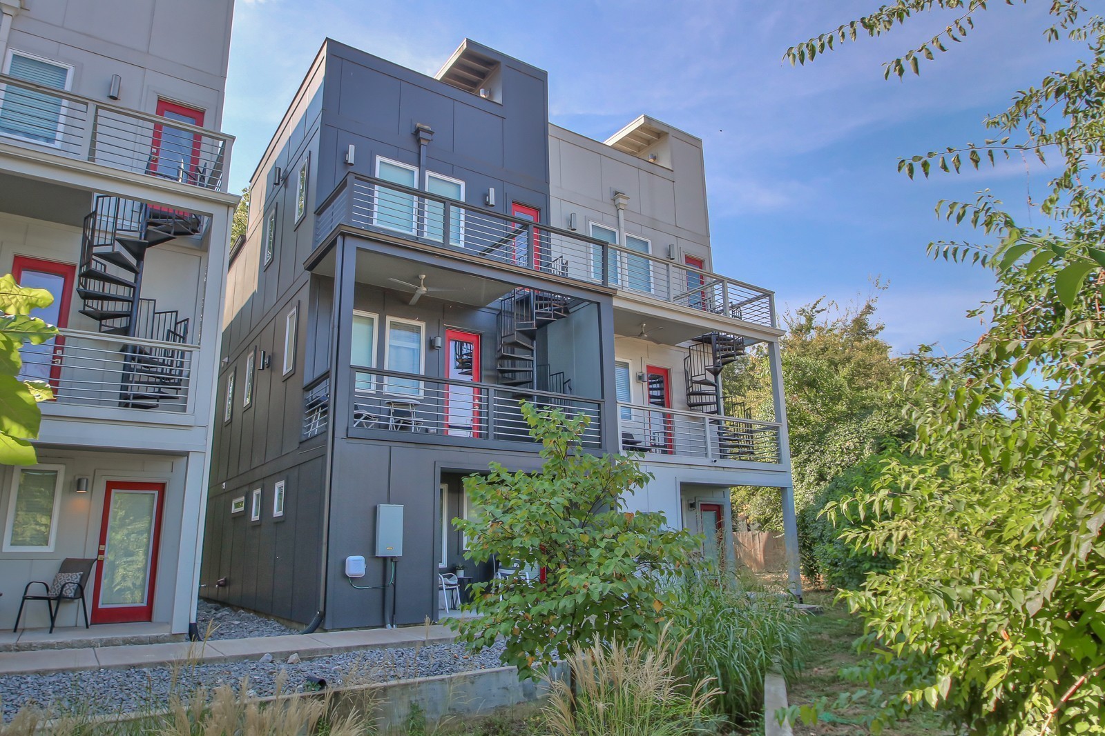 2410 Meharry Blvd Unit: 9