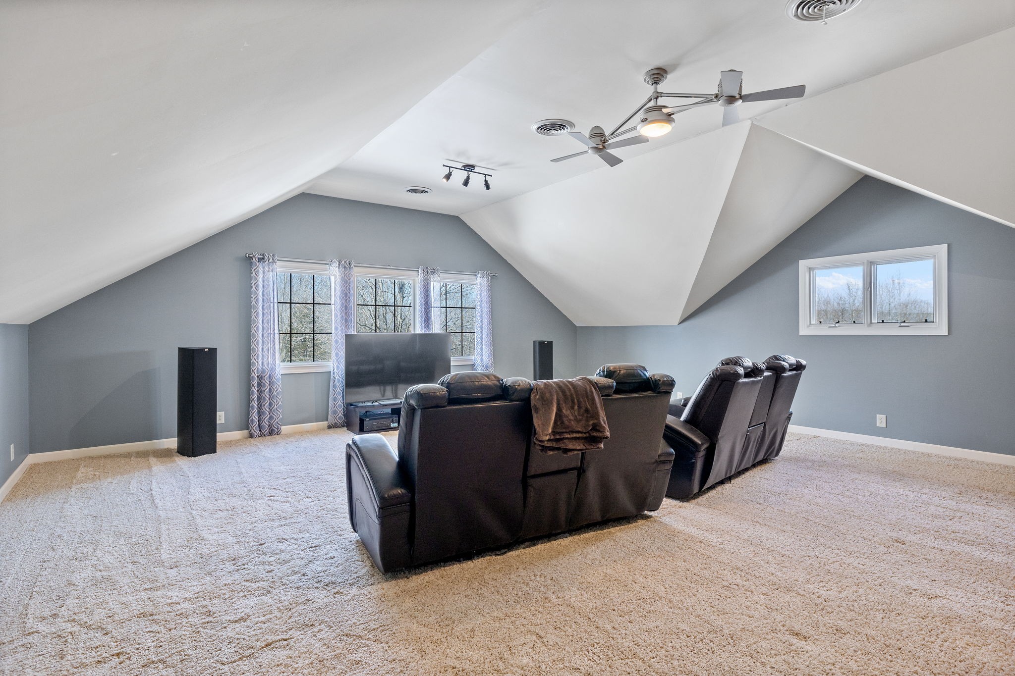 5870 Highway 41A
